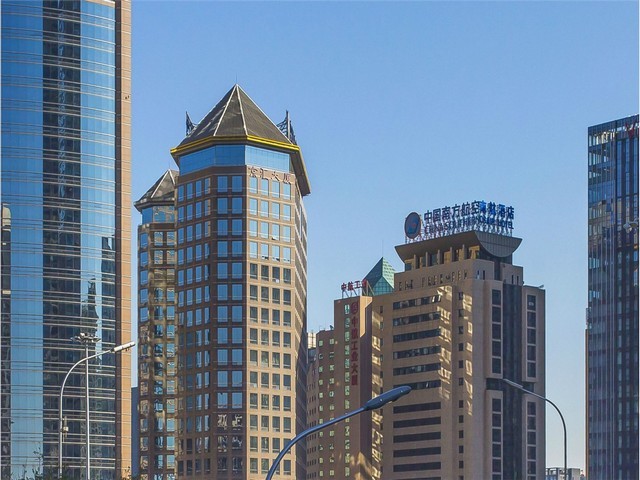 上海亮白PET空白可打印二维码标签定制厂家